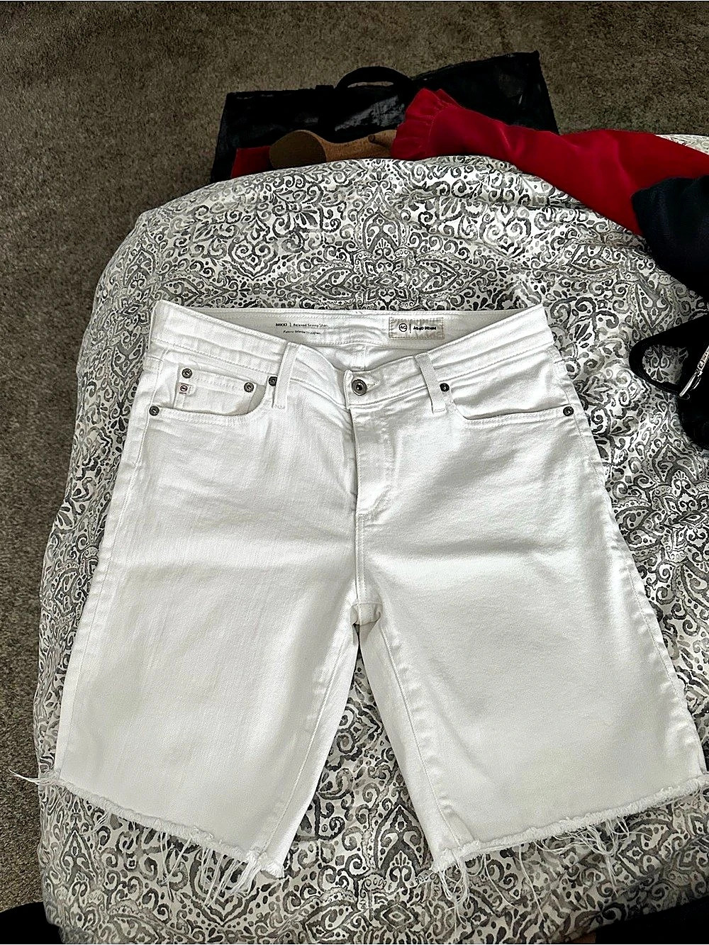 AG-ED Denim Nikki Relaxed Fit White Jean Shorts Waist 28